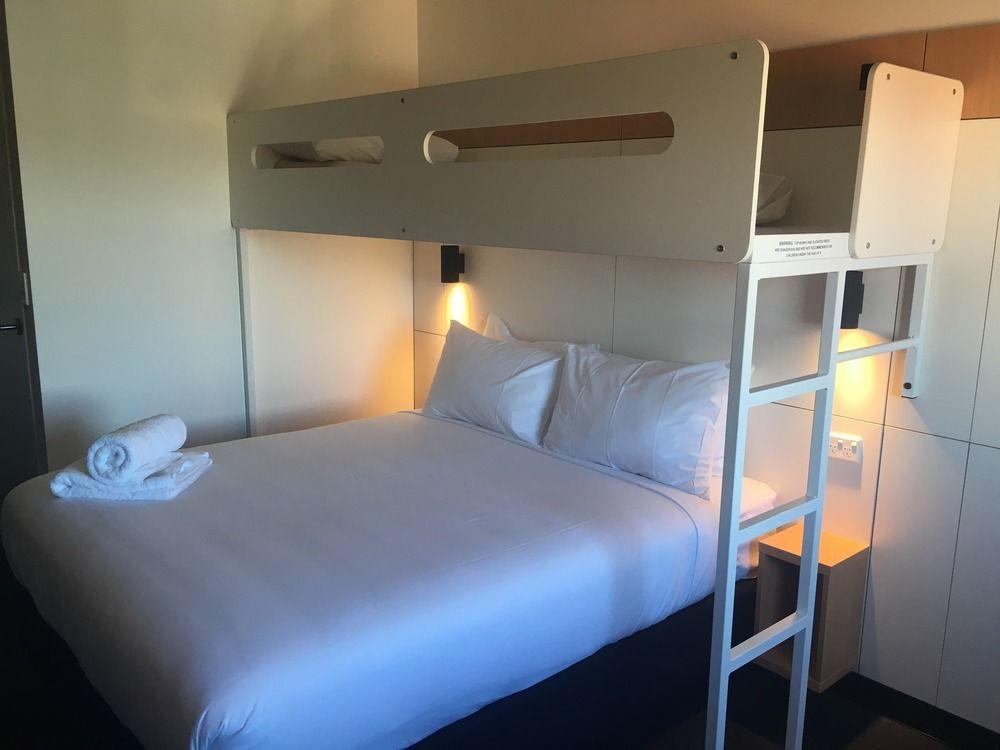 Ibis Budget - Casula Liverpool Exteriör bild