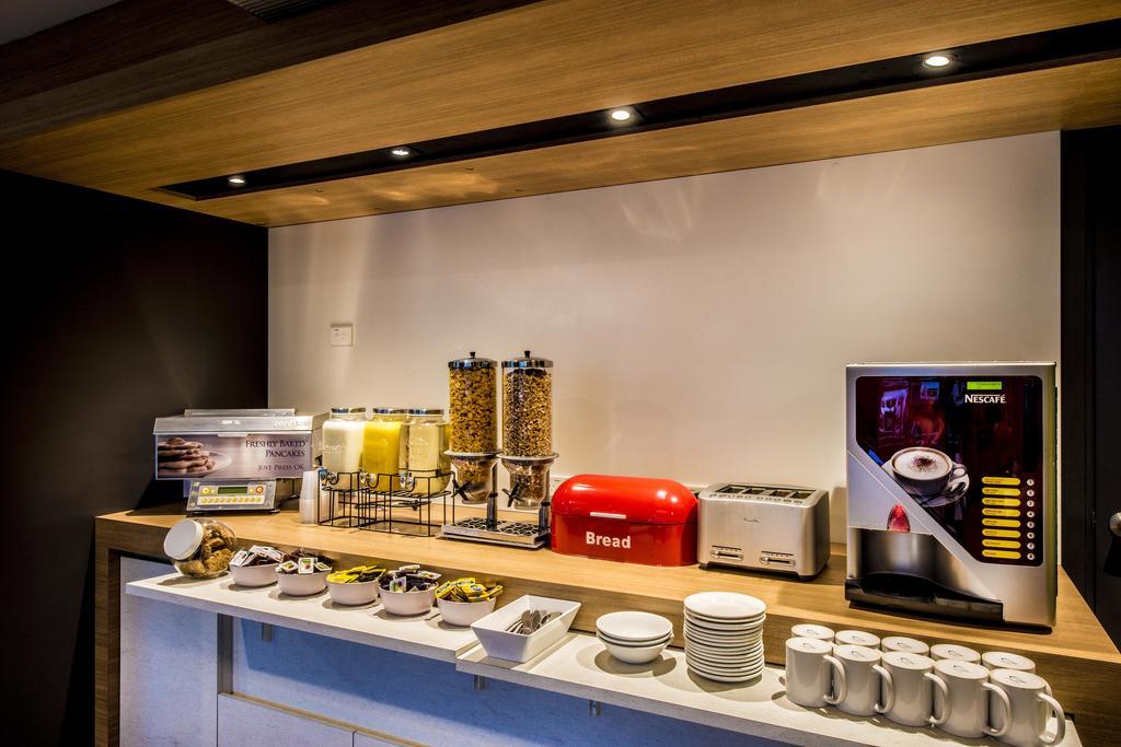 Ibis Budget - Casula Liverpool Exteriör bild