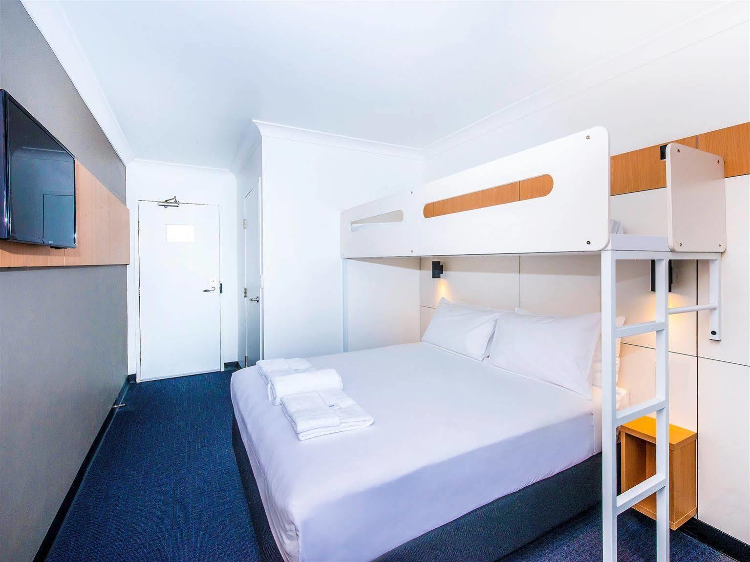 Ibis Budget - Casula Liverpool Exteriör bild
