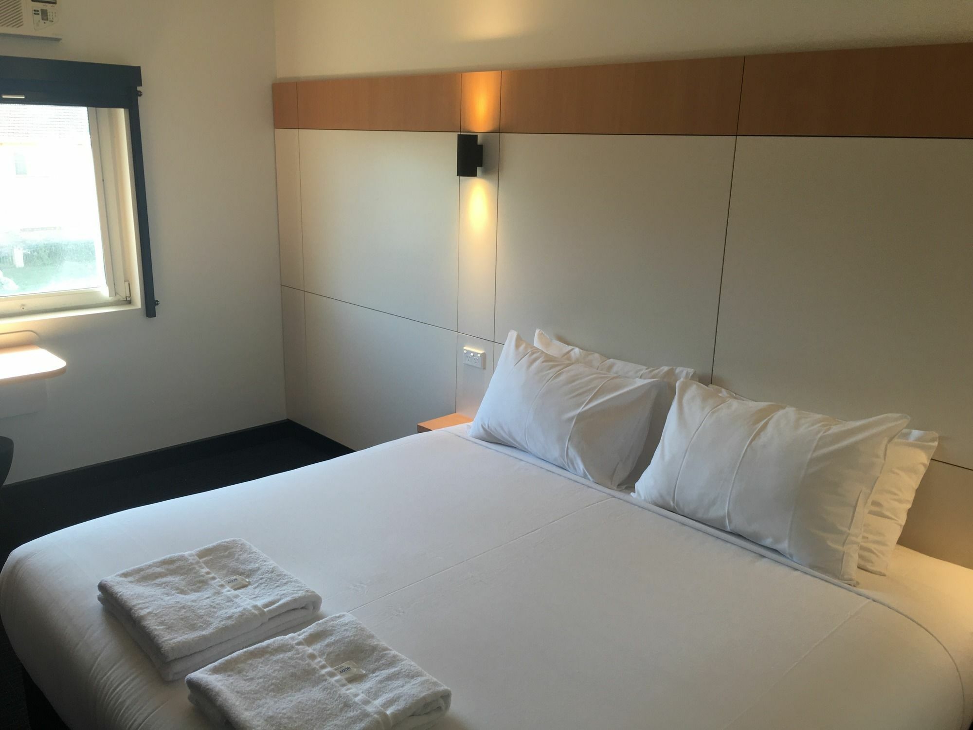 Ibis Budget - Casula Liverpool Exteriör bild