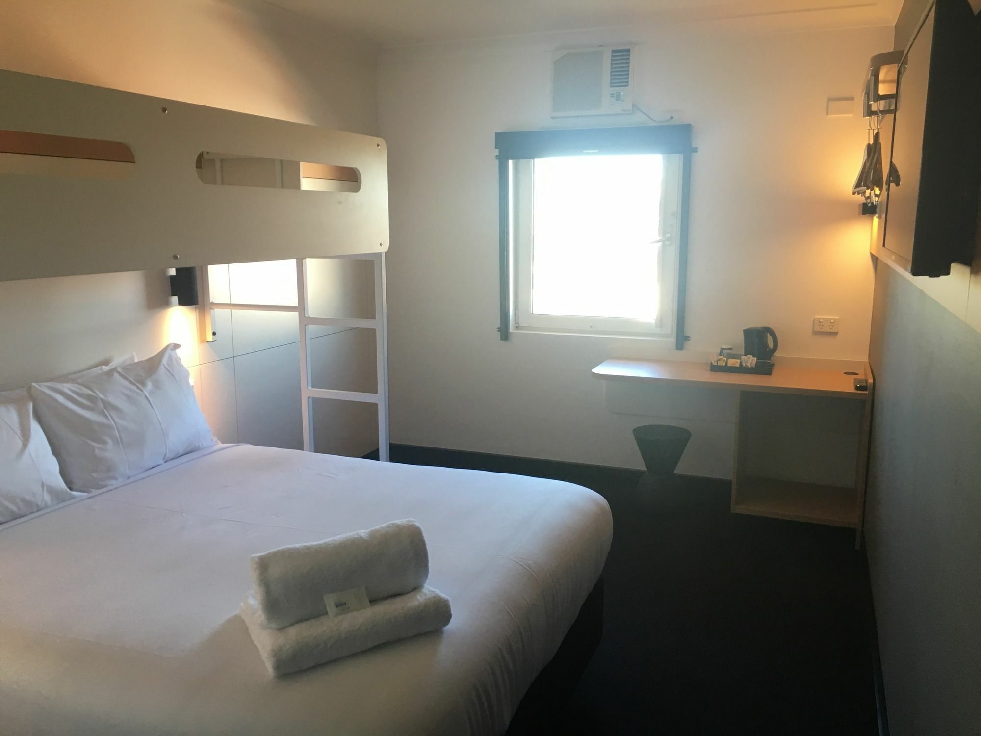 Ibis Budget - Casula Liverpool Exteriör bild