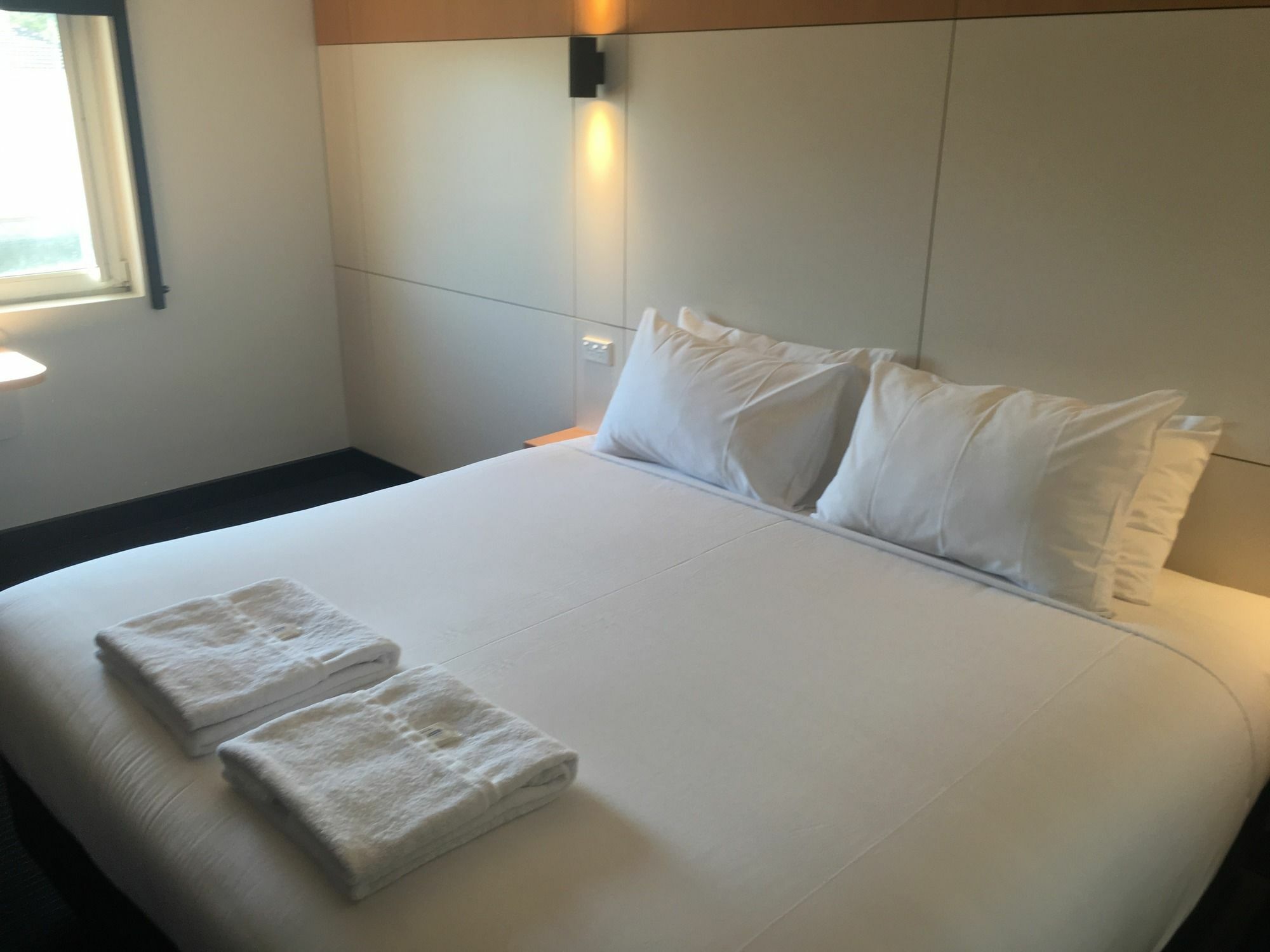 Ibis Budget - Casula Liverpool Exteriör bild