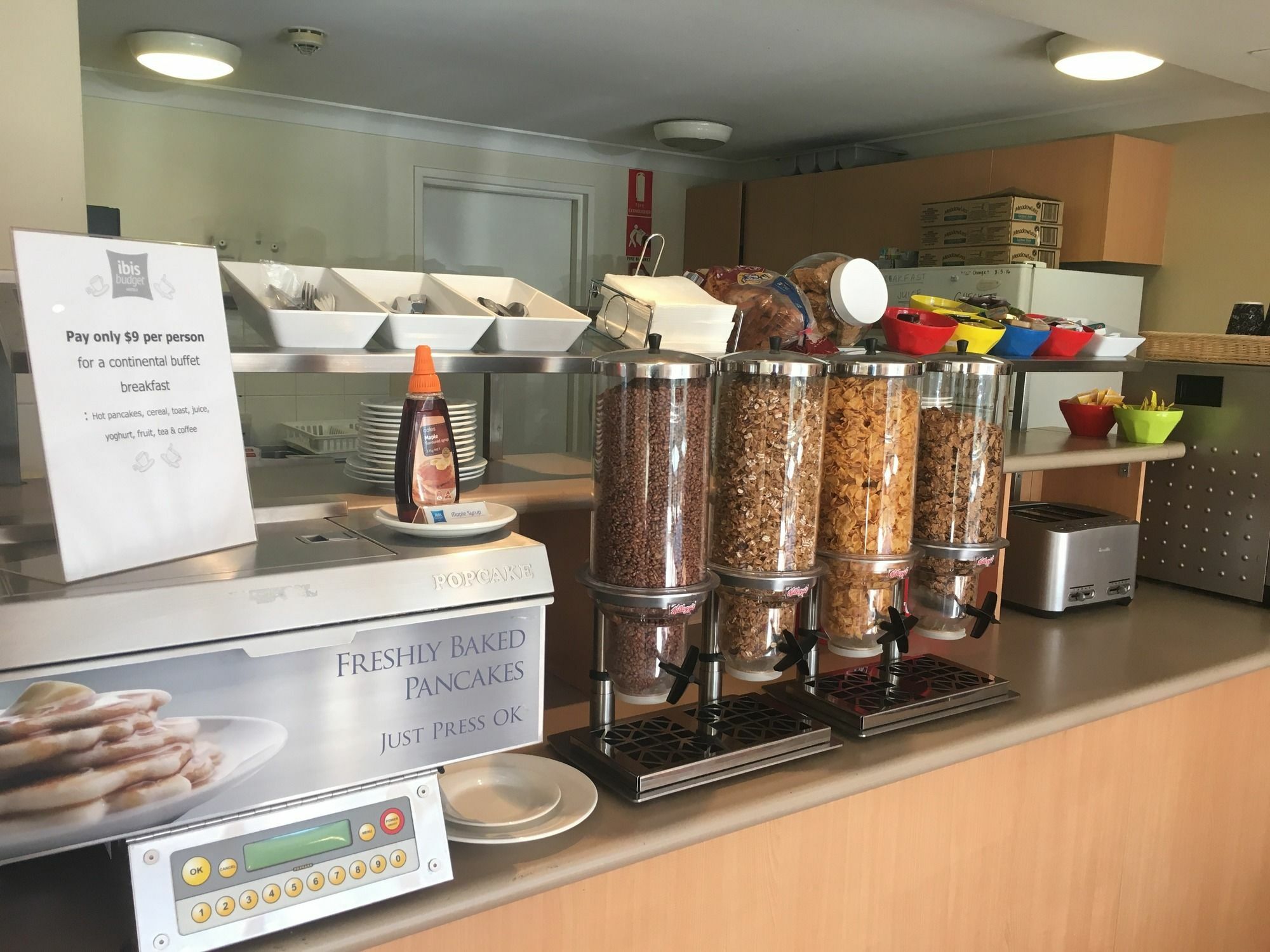 Ibis Budget - Casula Liverpool Exteriör bild