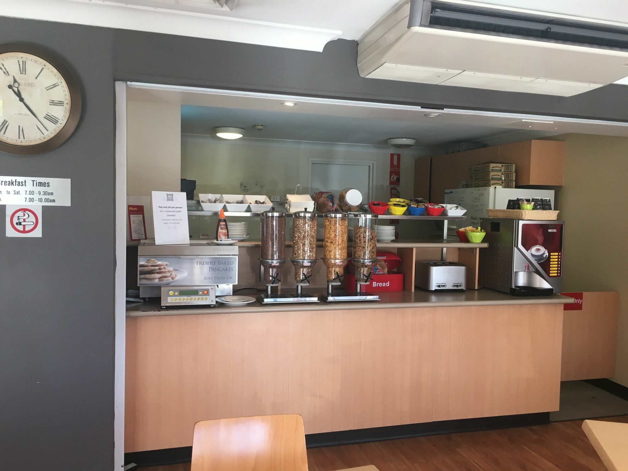 Ibis Budget - Casula Liverpool Exteriör bild